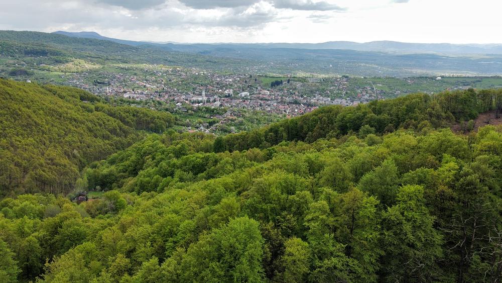 Baia Sprie văzută din drona poziționată deasupra Grădinii Danila
